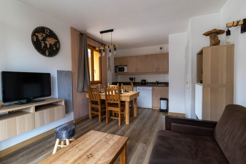 LocationAppartementLesOrres_AgenceDesOrres_BDA612 LocationAppartementLesOrres_AgenceDesOrres_BDA612