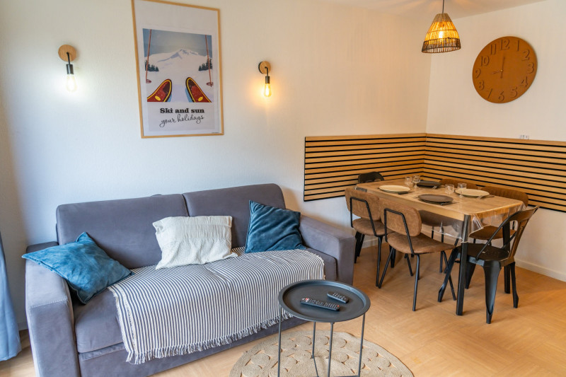 LocationAppartementLesOrres_AgenceDesOrres_PDA024 LocationAppartementLesOrres_AgenceDesOrres_PDA024