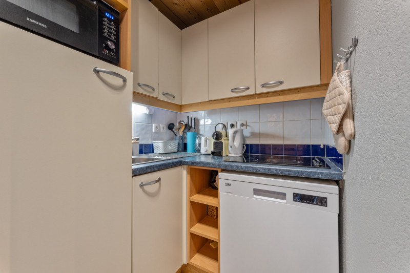 LocationAppartementLesOrres_AgenceDesOrres_PDA_A02 LocationAppartementLesOrres_AgenceDesOrres_PDA_A02