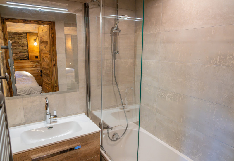 LocationAppartementLesOrres_AgenceDesOrres_MBA302 LocationAppartementLesOrres_AgenceDesOrres_MBA302