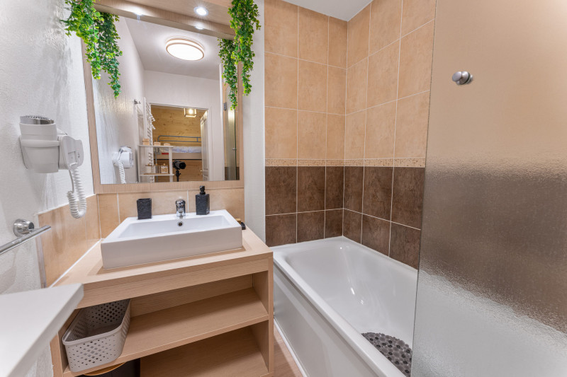 LocationAppartementLesOrres_AgenceDesOrres_TSO1006 LocationAppartementLesOrres_AgenceDesOrres_TSO1006