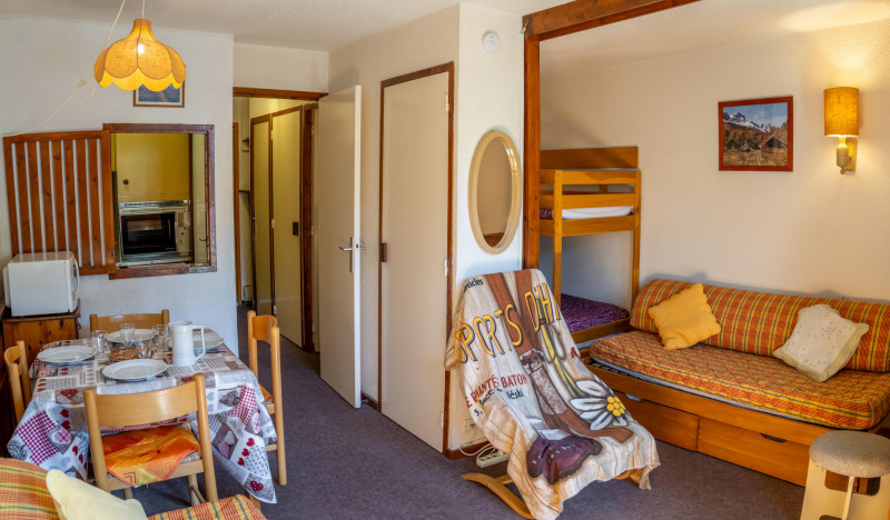 LocationAppartementLesOrres_AgenceDesOrres_B709 LocationAppartementLesOrres_AgenceDesOrres_B709