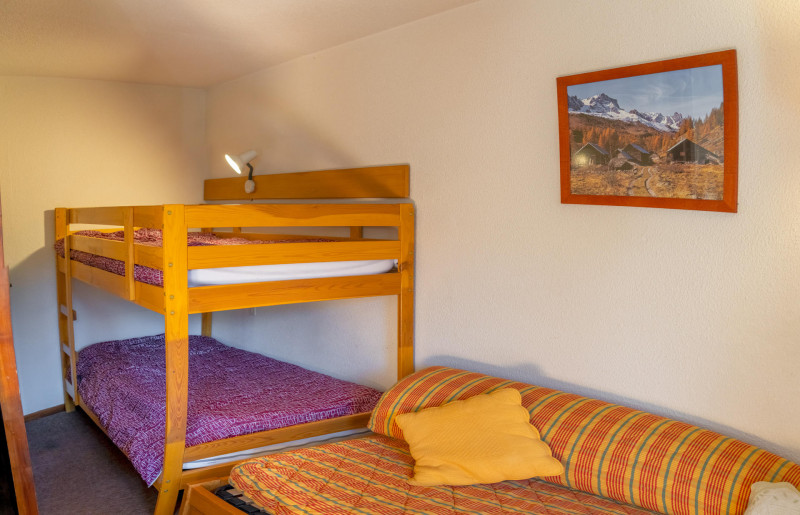 LocationAppartementLesOrres_AgenceDesOrres_B709 LocationAppartementLesOrres_AgenceDesOrres_B709