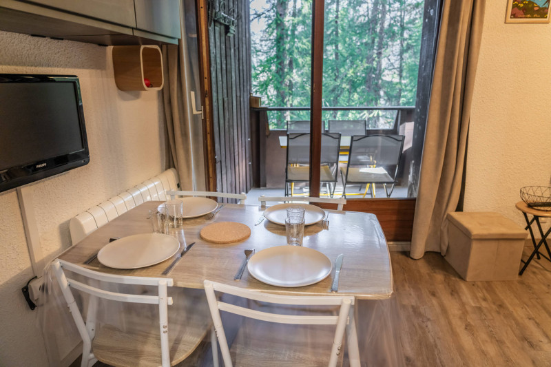 LocationAppartementLesOrres_AgenceDesOrres_PER510 LocationAppartementLesOrres_AgenceDesOrres_PER510