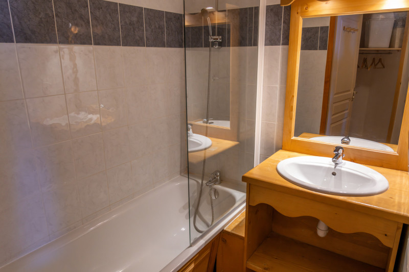 LocationAppartementLesOrres_AgenceDesOrres_MBB107 LocationAppartementLesOrres_AgenceDesOrres_MBB107