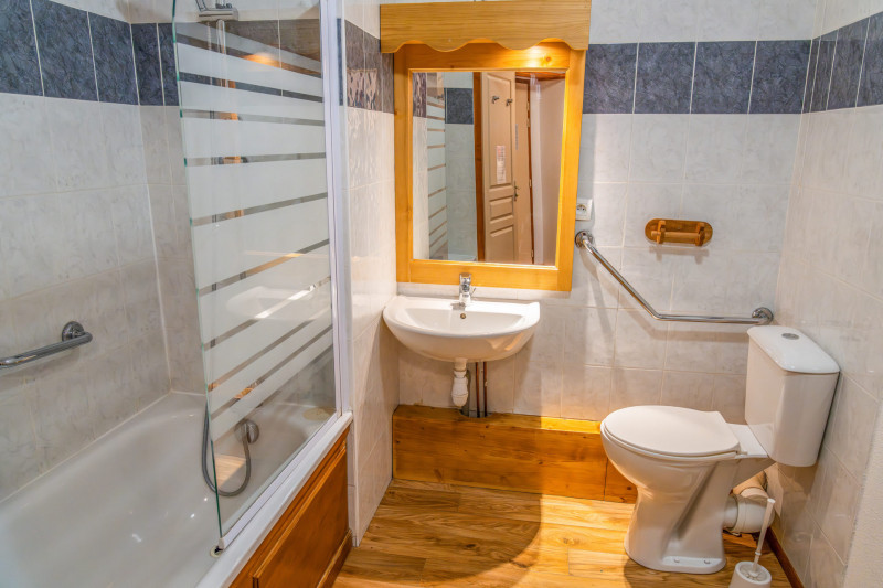 LocationAppartementLesOrres_AgenceDesOrres_MBB301 LocationAppartementLesOrres_AgenceDesOrres_MBB301