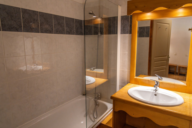 LocationAppartementLesOrres_AgenceDesOrres_MBB111 LocationAppartementLesOrres_AgenceDesOrres_MBB111