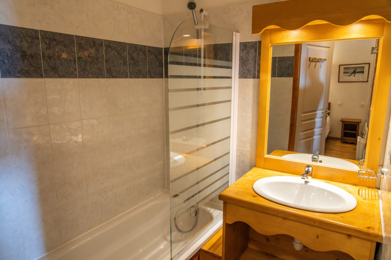 LocationAppartementLesOrres_AgenceDesOrres_MZ2211 LocationAppartementLesOrres_AgenceDesOrres_MZ2211