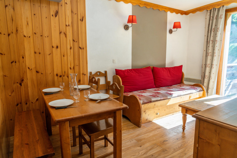 LocationAppartementLesOrres_AgenceDesOrres_MBC402 LocationAppartementLesOrres_AgenceDesOrres_MBC402