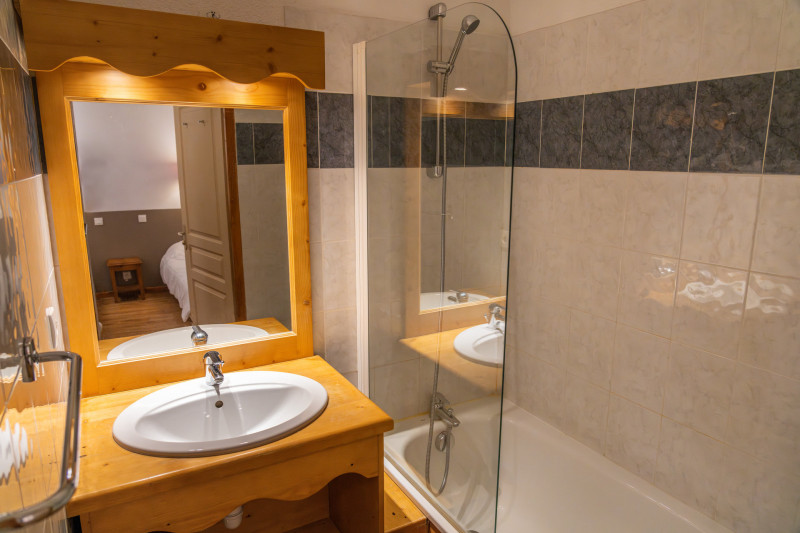 LocationAppartementLesOrres_AgenceDesOrres_MBC402 LocationAppartementLesOrres_AgenceDesOrres_MBC402