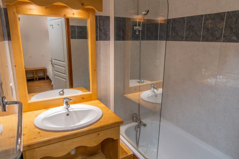 LocationAppartementLesOrres_AgenceDesOrres_MBC605 LocationAppartementLesOrres_AgenceDesOrres_MBC605