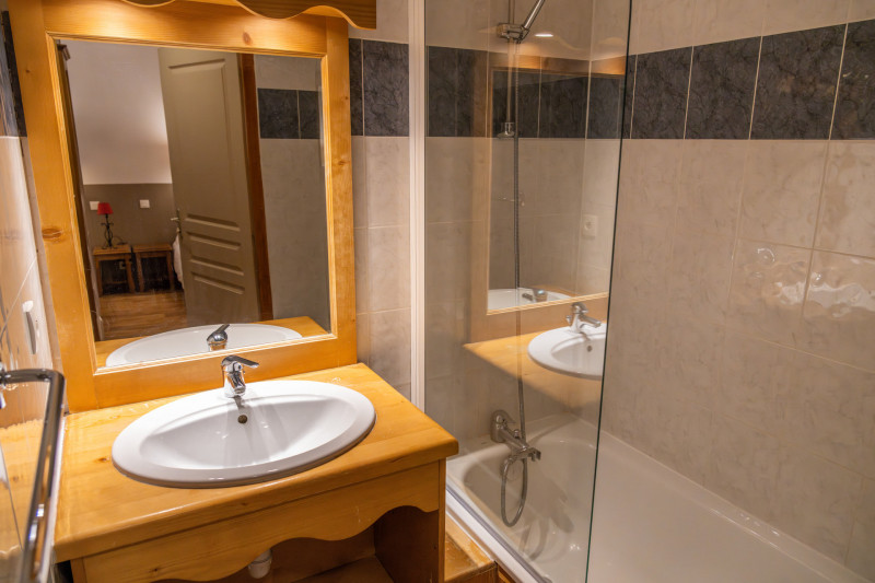 LocationAppartementLesOrres_AgenceDesOrres_MBC302 LocationAppartementLesOrres_AgenceDesOrres_MBC302