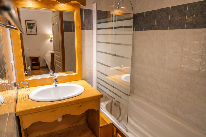 LocationAppartementLesOrres_AgenceDesOrres_MZ1215 LocationAppartementLesOrres_AgenceDesOrres_MZ1215