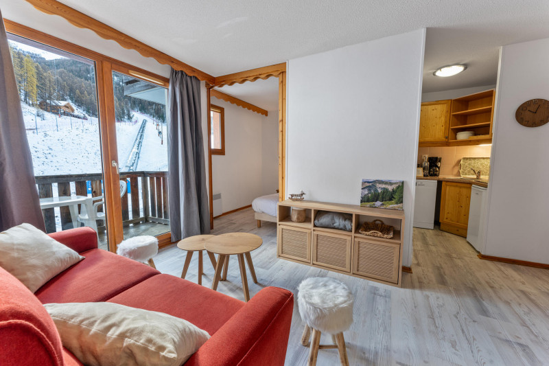 LocationAppartementLesOrres_AgenceDesOrres_MBB205 LocationAppartementLesOrres_AgenceDesOrres_MBB205