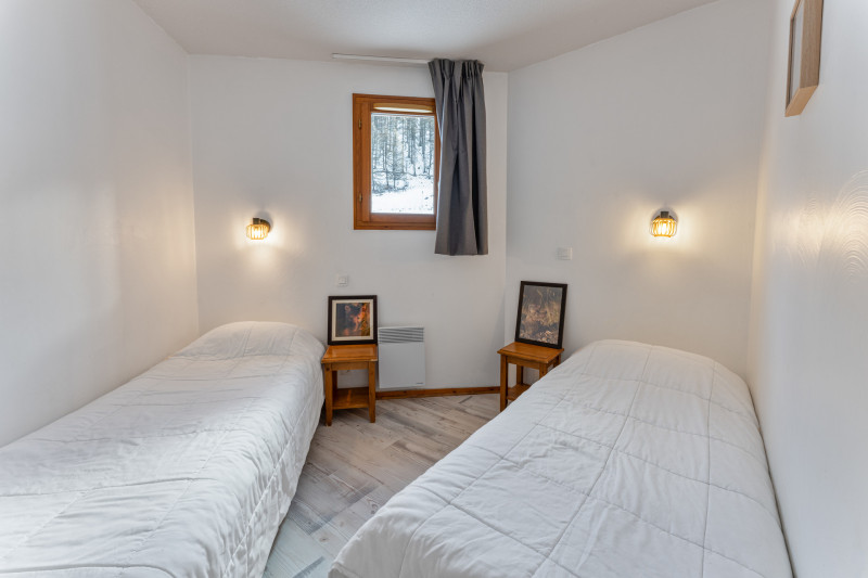 LocationAppartementLesOrres_AgenceDesOrres_MBB205 LocationAppartementLesOrres_AgenceDesOrres_MBB205