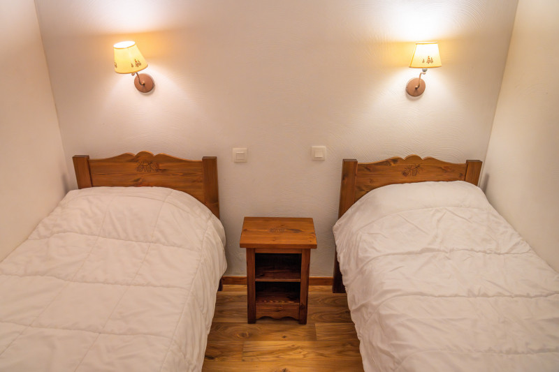 LocationAppartementLesOrres_AgenceDesOrres_MZ2122 LocationAppartementLesOrres_AgenceDesOrres_MZ2122