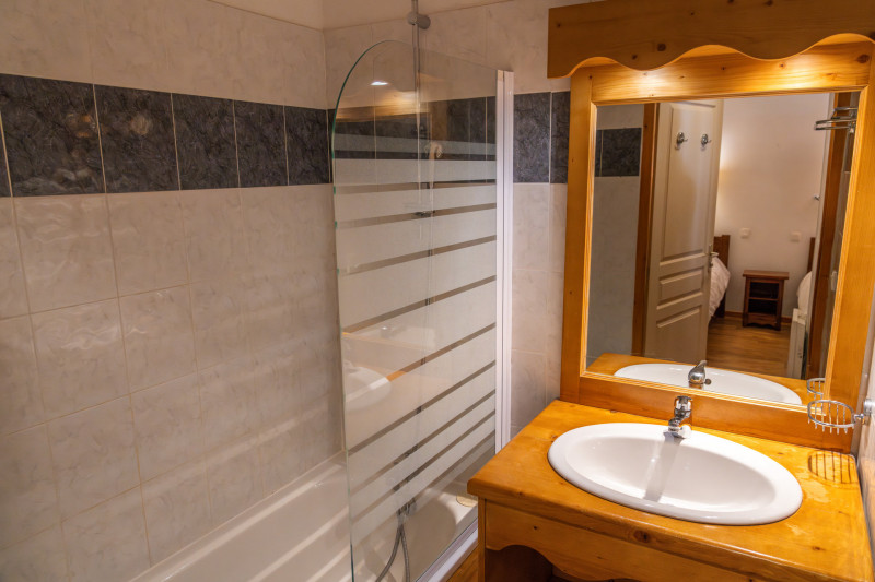 LocationAppartementLesOrres_AgenceDesOrres_MZ2122 LocationAppartementLesOrres_AgenceDesOrres_MZ2122