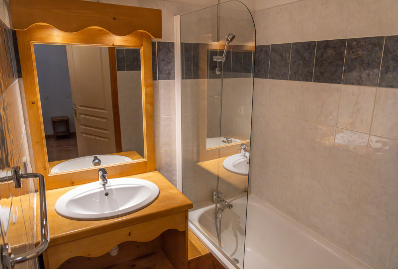 LocationAppartementLesOrres_AgenceDesOrres_MBC206 LocationAppartementLesOrres_AgenceDesOrres_MBC206