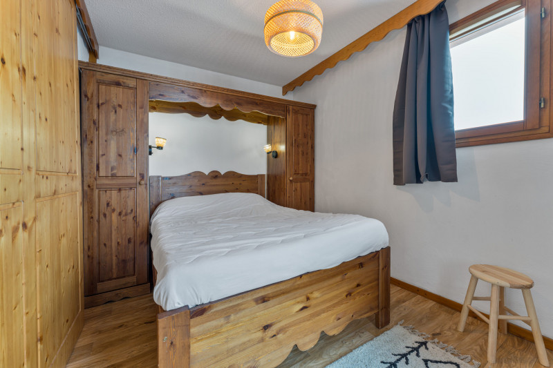 LocationVacancesLesOrres_AgenceDes_Orres_MZ1107 LocationVacancesLesOrres_AgenceDes_Orres_MZ1107