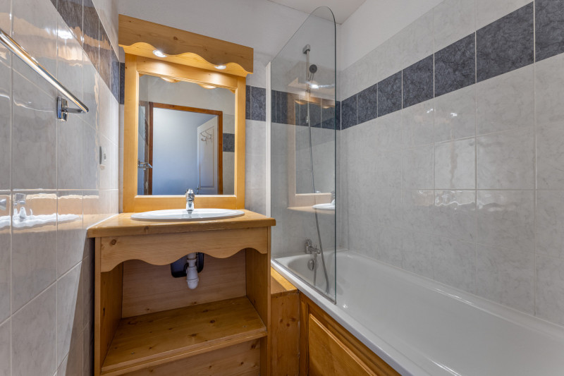 LocationAppartementLesOrres_AgenceDesOrres_MBC701 LocationAppartementLesOrres_AgenceDesOrres_MBC701
