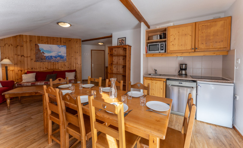 LocationAppartementLesOrres_AgenceDesOrres_MBC401 LocationAppartementLesOrres_AgenceDesOrres_MBC401