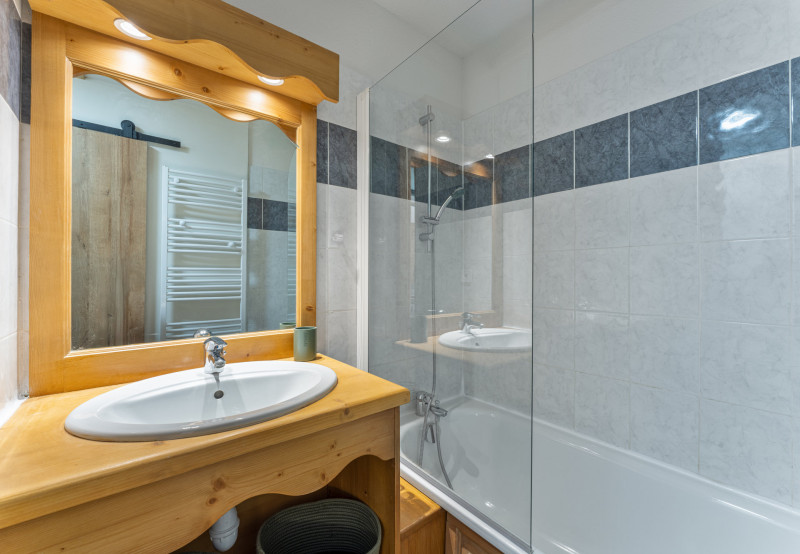 LocationAppartementLesOrres_AgenceDesOrres_MBB006 LocationAppartementLesOrres_AgenceDesOrres_MBB006