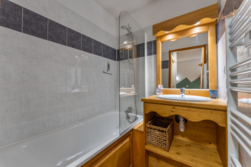 LocationAppartementLesOrres_AgenceDesOrres_MBB104 LocationAppartementLesOrres_AgenceDesOrres_MBB104