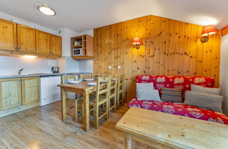 LocationAppartementLesOrres_AgenceDesOrres_MBA301 LocationAppartementLesOrres_AgenceDesOrres_MBA301