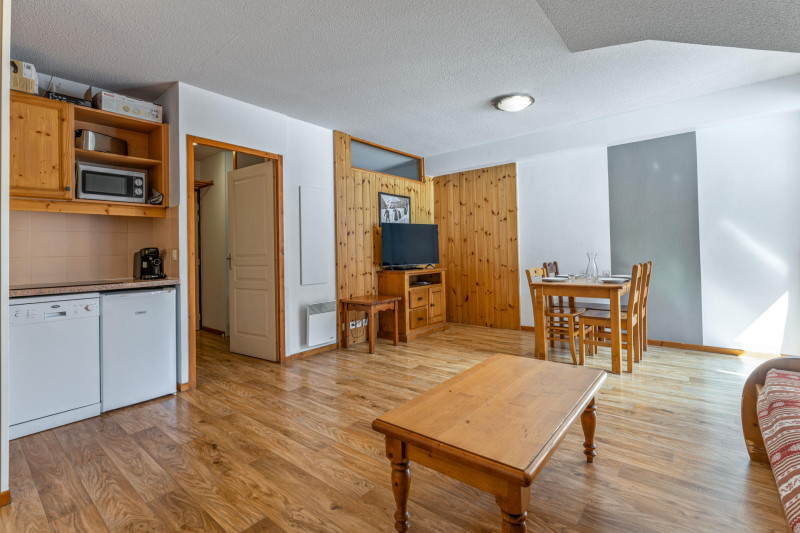 LocationAppartementLesOrres_AgenceDesOrres_MBC902 LocationAppartementLesOrres_AgenceDesOrres_MBC902