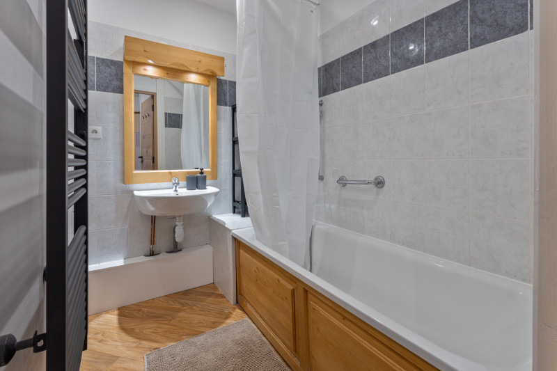 LocationAppartementLesOrres_AgenceDeOrres_MBB317