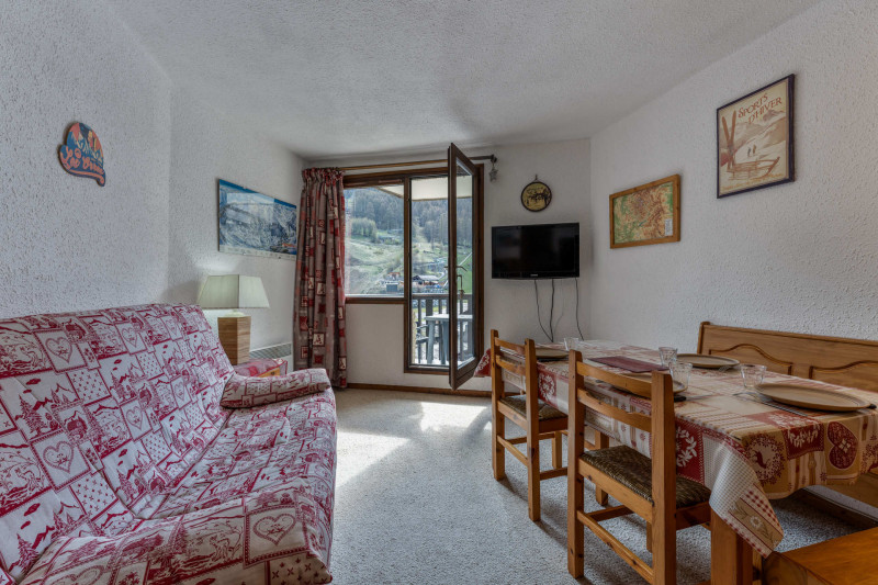 LocationAppartementLesOrres_AgenceDesOrres_CAI502 LocationAppartementLesOrres_AgenceDesOrres_CAI502