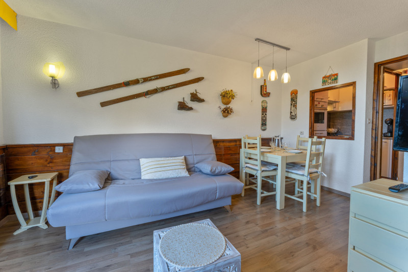 LocationAppartementLesOrres_AgenceDesOrres_B702 LocationAppartementLesOrres_AgenceDesOrres_B702