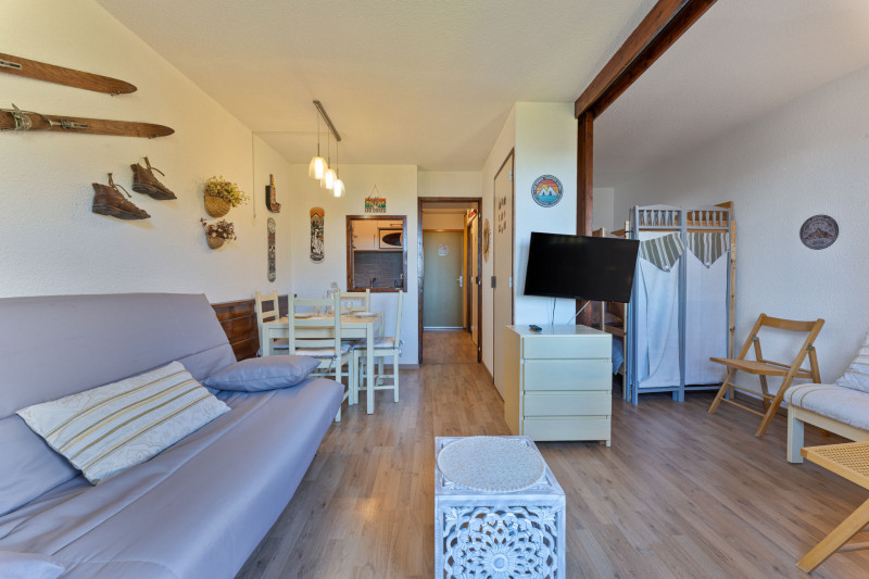 LocationAppartementLesOrres_AgenceDesOrres_B702 LocationAppartementLesOrres_AgenceDesOrres_B702