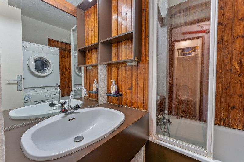 LocationAppartementLesOrres_AgenceDesOrres_B702 LocationAppartementLesOrres_AgenceDesOrres_B702