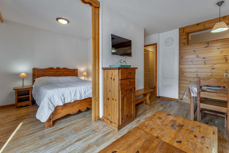 LocationAppartementLesOrres_AgenceDesOrres_MZ1109 LocationAppartementLesOrres_AgenceDesOrres_MZ1109
