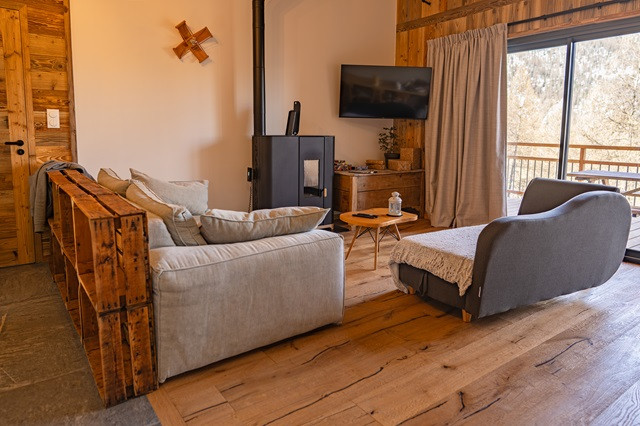 chalet-des-trappeurs-salon4-8543704