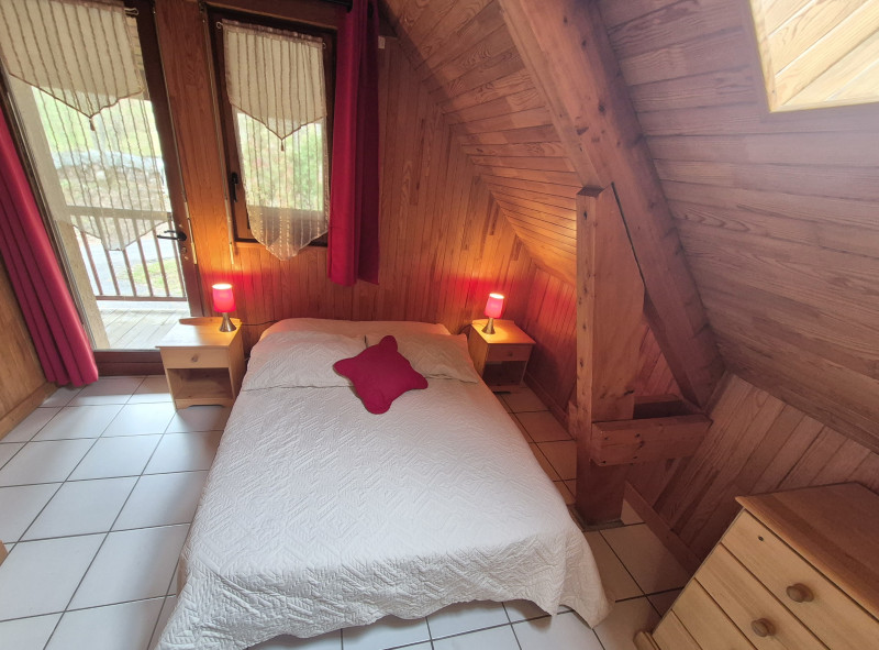 chalet-le-lagop-de-chambre2-9957899 chalet-le-lagop-de-chambre2-9957899