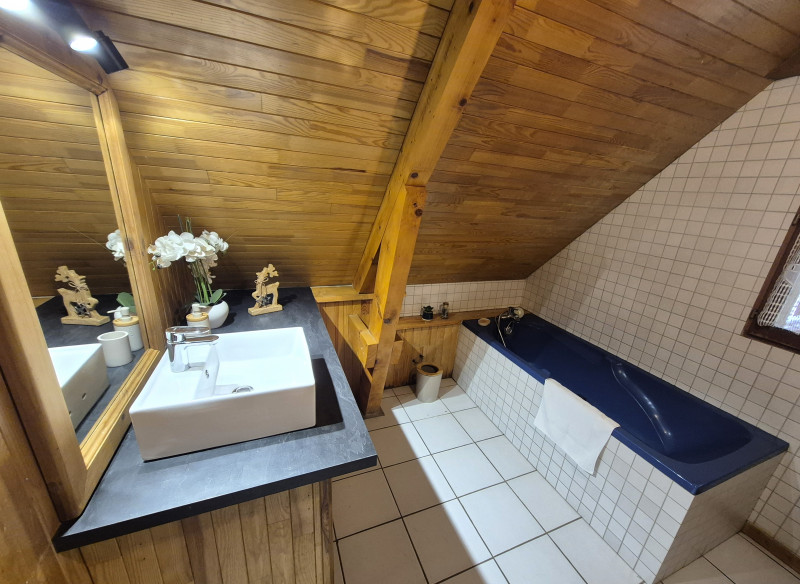 chalet-le-lagop-de-salle-de-bain-9957904 chalet-le-lagop-de-salle-de-bain-9957904