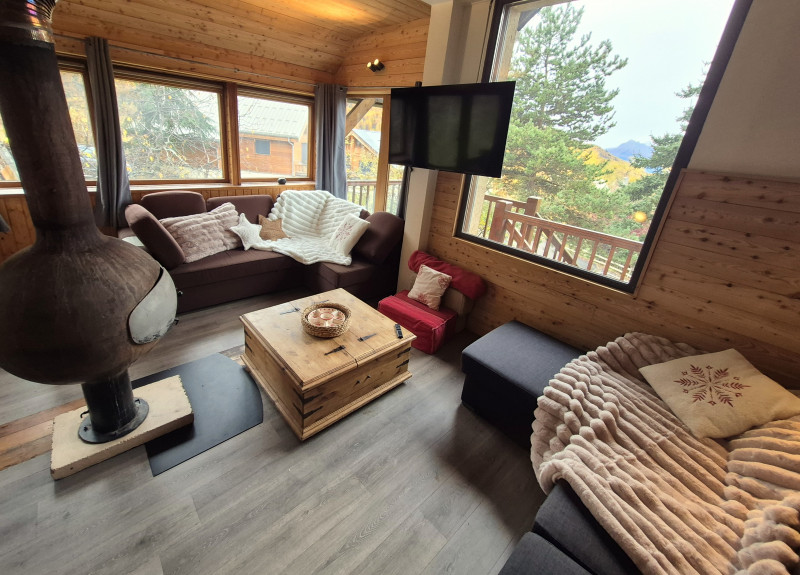 chalet-le-lagop-de-salon-3-9957908 chalet-le-lagop-de-salon-3-9957908