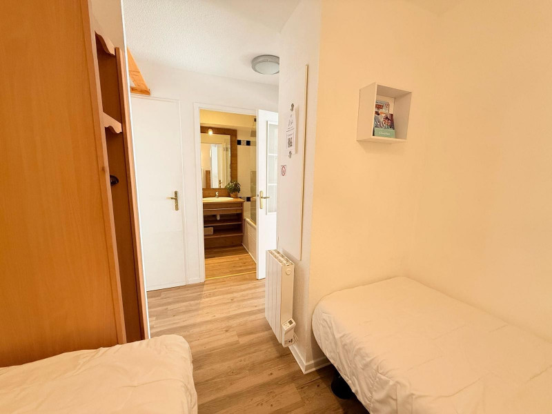 chambre-entr-e-sdb-9606155