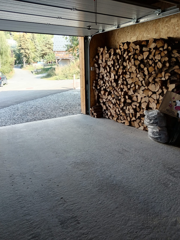 garage-12485413
