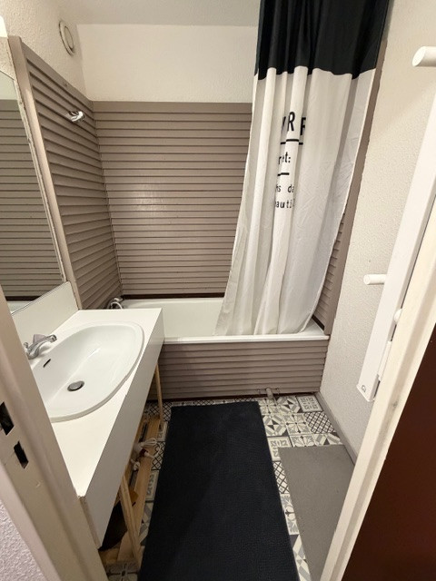 l-oustal-salle-de-bain-10300498